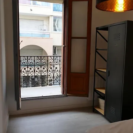 The Grigri - Charming Studio In The Town Centre - 3 Persons Apartment