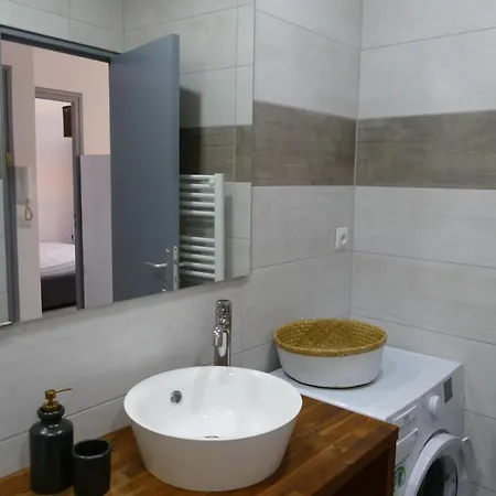 Apartment The Grigri - Charming Studio In The Town Centre - 3 Persons
